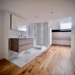 Bed and breakfast Smart Appart - North, Bruselas