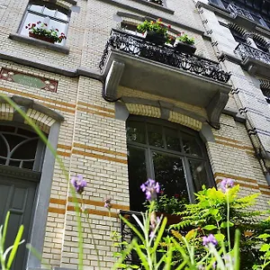 Des Roses Voltaire Brussels